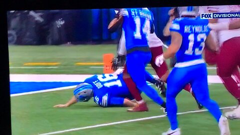 Lions 🦁 QB #16 Jared Goff gets lit 🔥 up after throwing a pick 6 pass