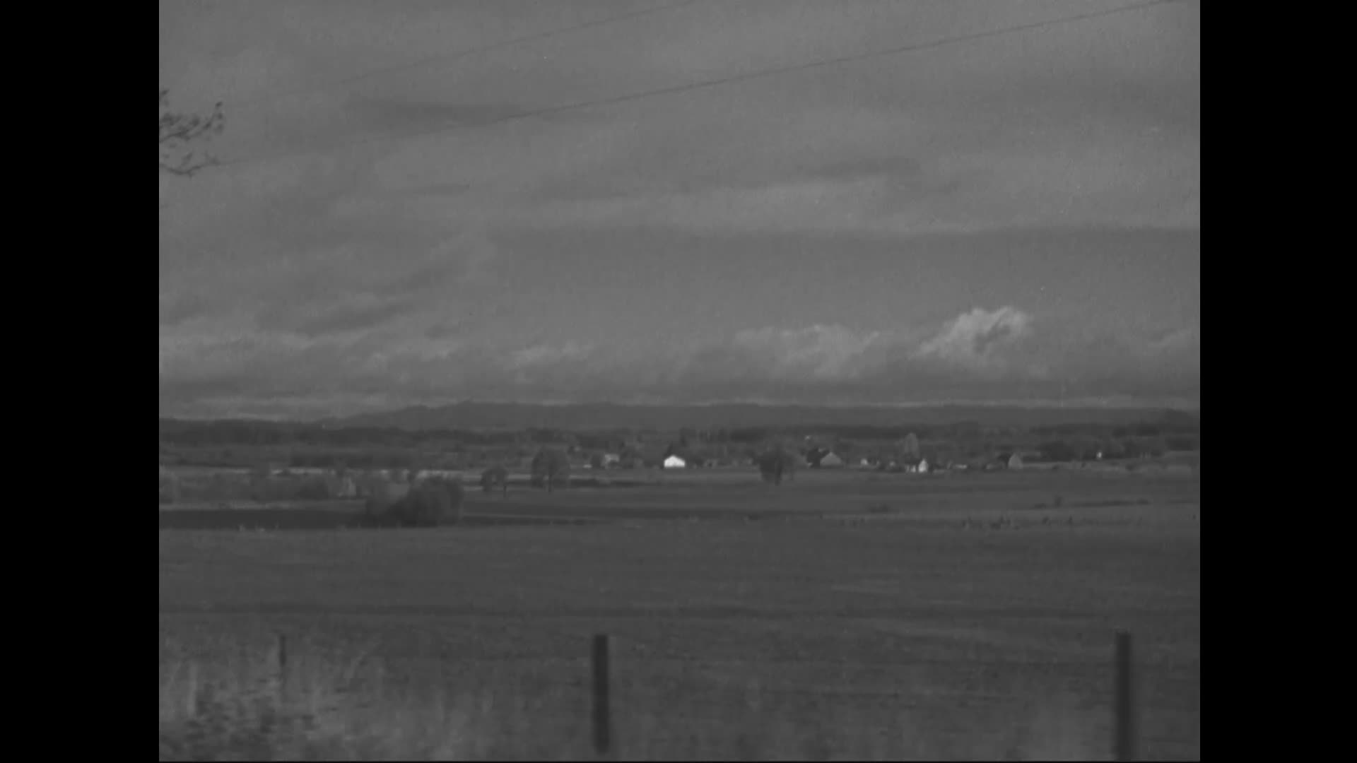 Library Stock Shot #823 (1900s Original Black & White Film)