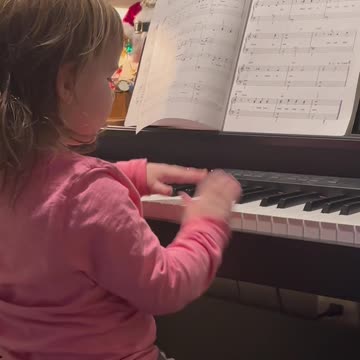 Taylin’s First Performance!