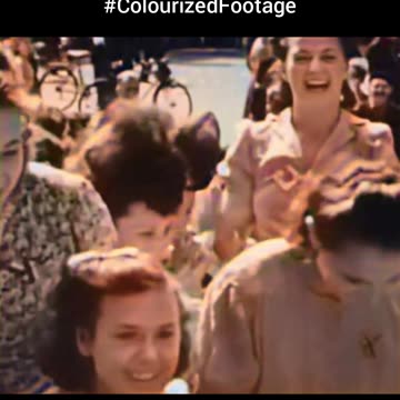 Paris after liberation Aug 1944 🇫🇷 Joyful crowds fill the streets 🎉 #Colourized