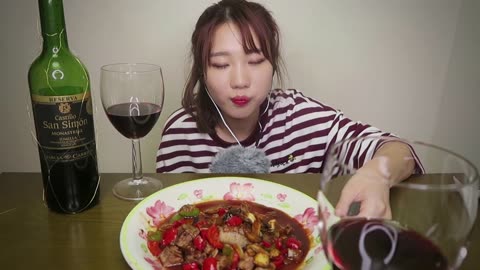 We have prepared an event for you~ Wine Tasting Steak Eating Sound