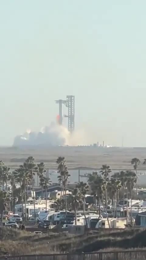 Epic View of Starship 7’s Launch and Catch