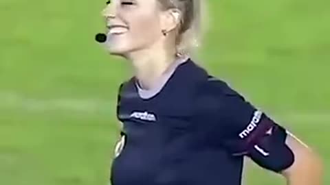 She, the referee !!!!!!