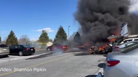 Video of the plane that has crashed in Manheim Township, Pennsylvania. Multiple victims