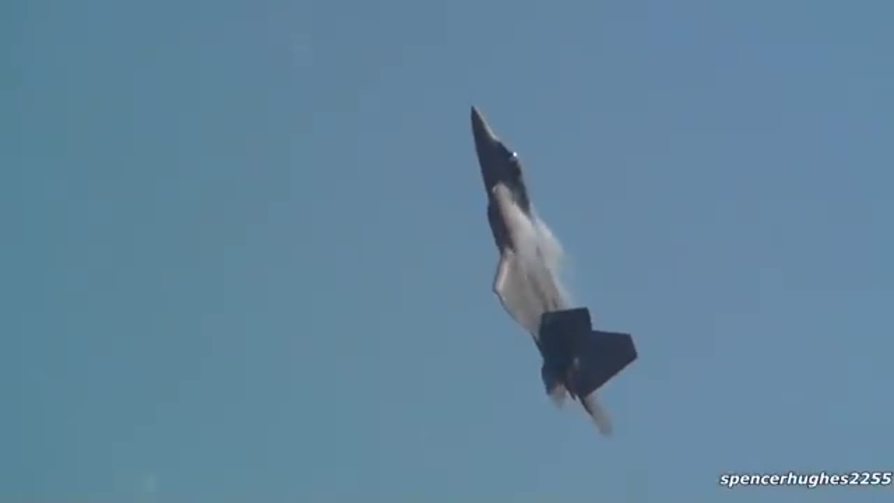 AGGRESSIVE F-22 RAPTOR