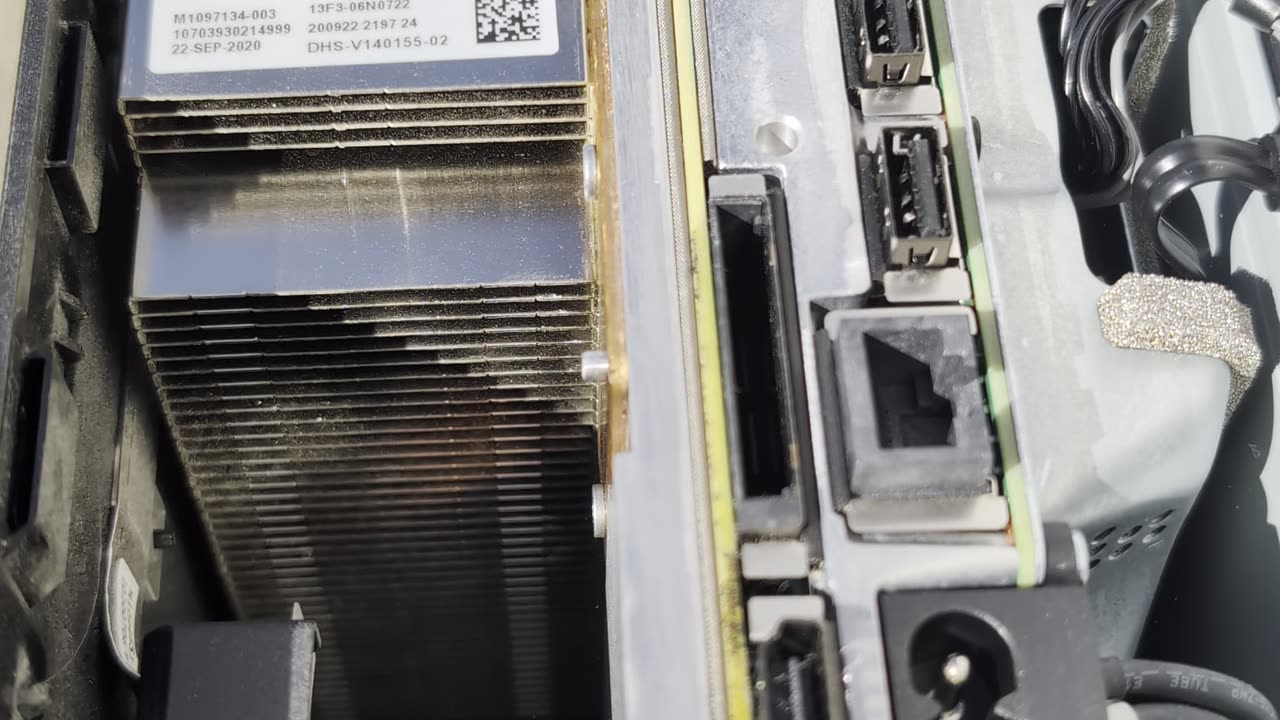 Super Dusty Xbox Series X HDMI Repair!