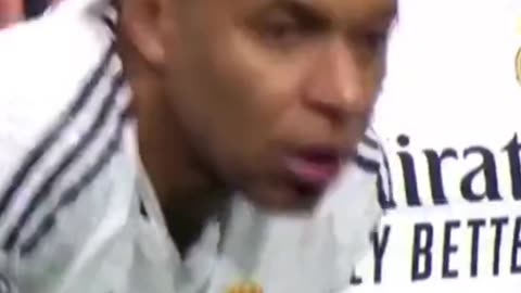 Kylian Mbappé immediately noticed that Julian Alvarez’s penalty had two touches.