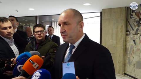 Румен Радев: "Категорично против съм България да изпраща войници в Украйна"