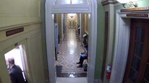 0310USCS03SenateGalleryEastnearS312_2021-01-06_09h20min01s090ms.mp4
