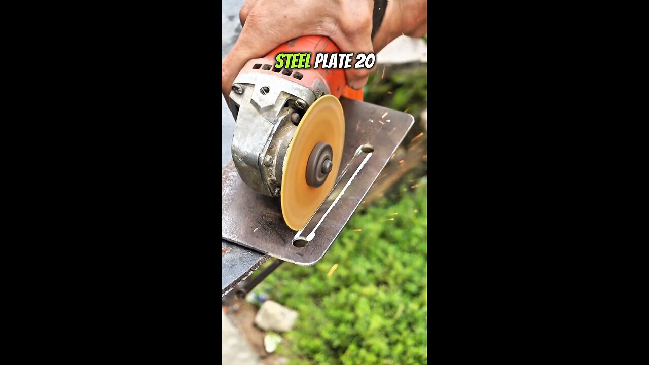 Here’s the easiest way to make a guide base support for an angle grinder👷🏻♂️🚧