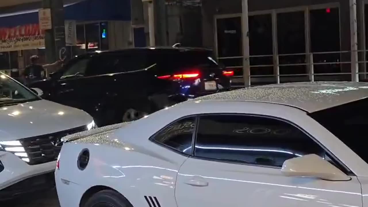 Spring Breakers Fist Fight In Street