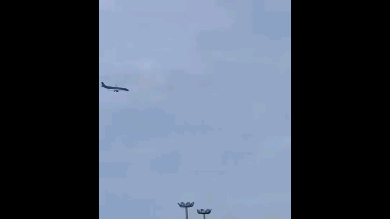 🚨 A PLANE FULL OF PASSENGERS CRASHED OUT OF THE SKY 🚨