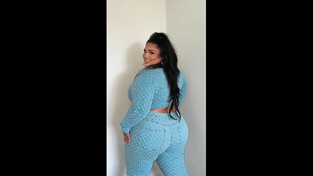 Miss Diana ~ Plus Size Curvaceous Model ~ Bio #shorts