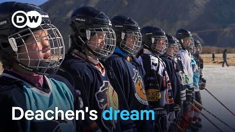 Ice hockey in the Himalayas - Playing in the climate crisis | DW Documentary