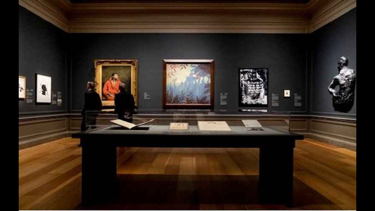 Trump Order on Smithsonian Targets Funds to Programs With 'Improper Ideology'