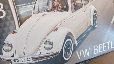 Revell Germany 1/32 Volkswagon Beetle Model Kit!