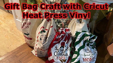Christmas Bag Craft with Cricut Heat Press Vinyl