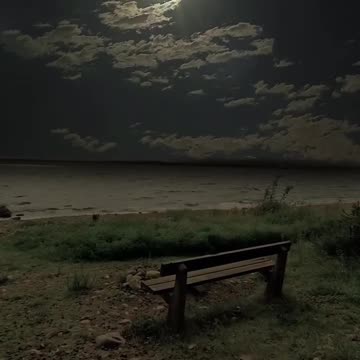 Moonlight on the river bank at night, fresh air, beautiful natural scenery video 2025 skc.com 35