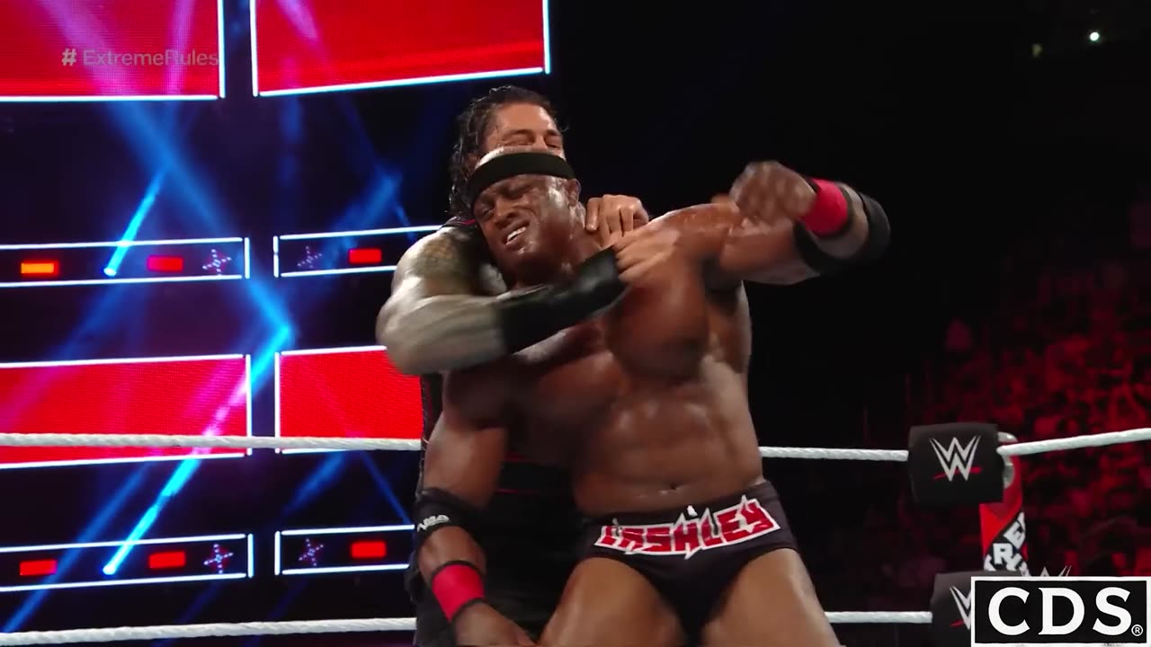 Roman Reigns vs Bobby Lashley Extreme Rules 2018 Highlights