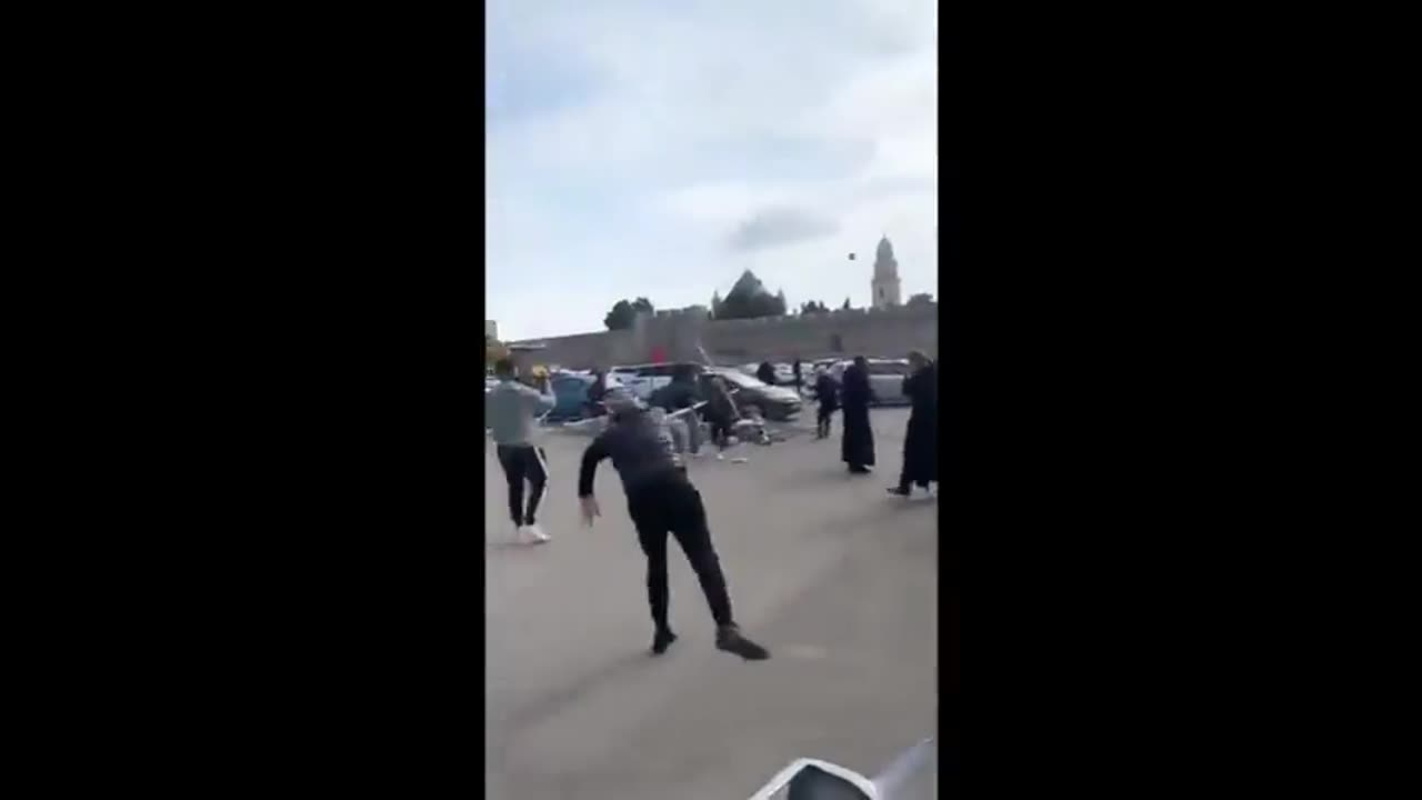 Masked Israelis Attack Christians in the American Quarter of the City of Jerusalem