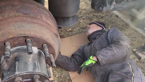 REMOVING BRAKE DRUMS ONLY TO DISCOVER LEAKY SEALS