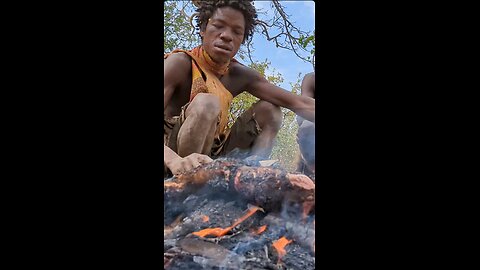 It doesn’t take long for him to cook his food #villagelife #africa.mp4