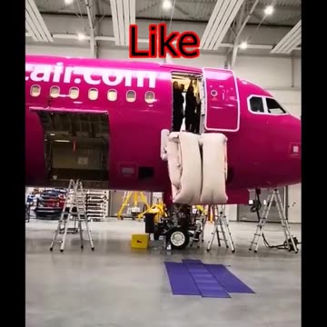 Funny-emergency-slide #Aviation