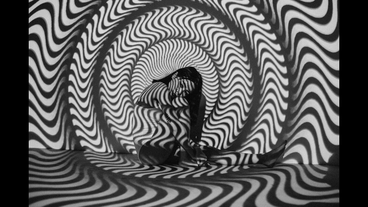 Karolis / MAKE A MOVE /