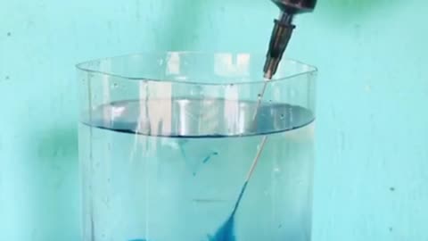 Reverse Ink Flow Experiment –✨ Mesmerizing Blue Dye in Water 💦 #shorts #experiment #reversevideo