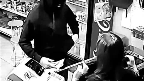 Cashier blessed the robber