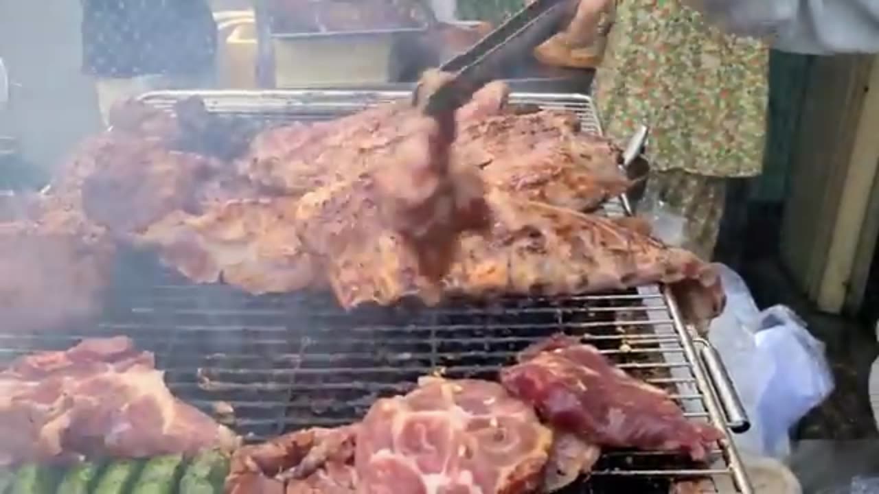 The Ultimate Guide to Vietnam's Night Street Food – Are You Brave Enough?