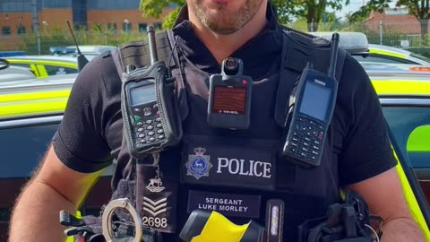 👮‍♂️ Road Policing Unit Sergeant Morley goes through the kit that RPU officers carry with them