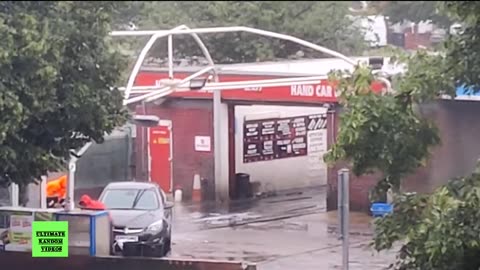 Could you Do this Job in UK? Car Hand Washing in Rain