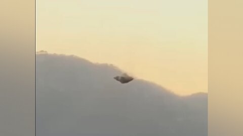 UFO Descends in Peru