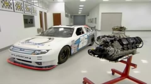 Hogyan készült? A nascar motor.