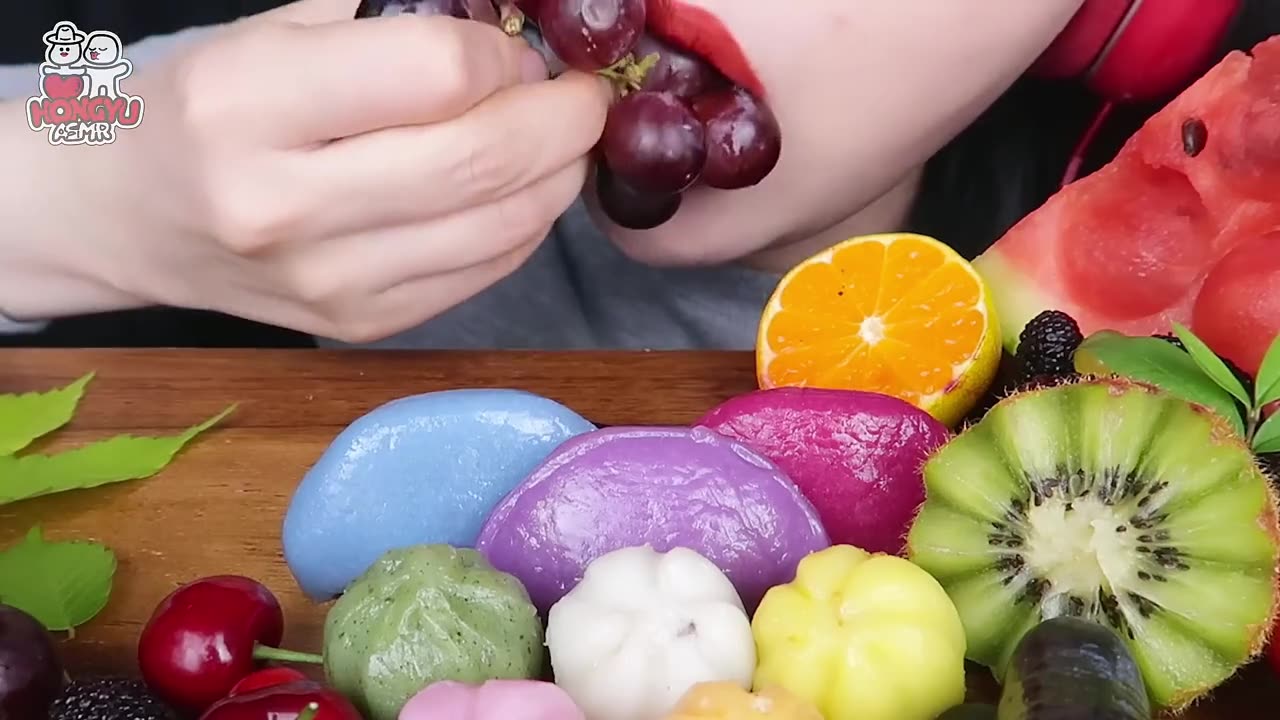 ASMR: Colorful Summer Fruit Feast with Juicy Watermelon, Sweet Mango & Crunchy Grapes