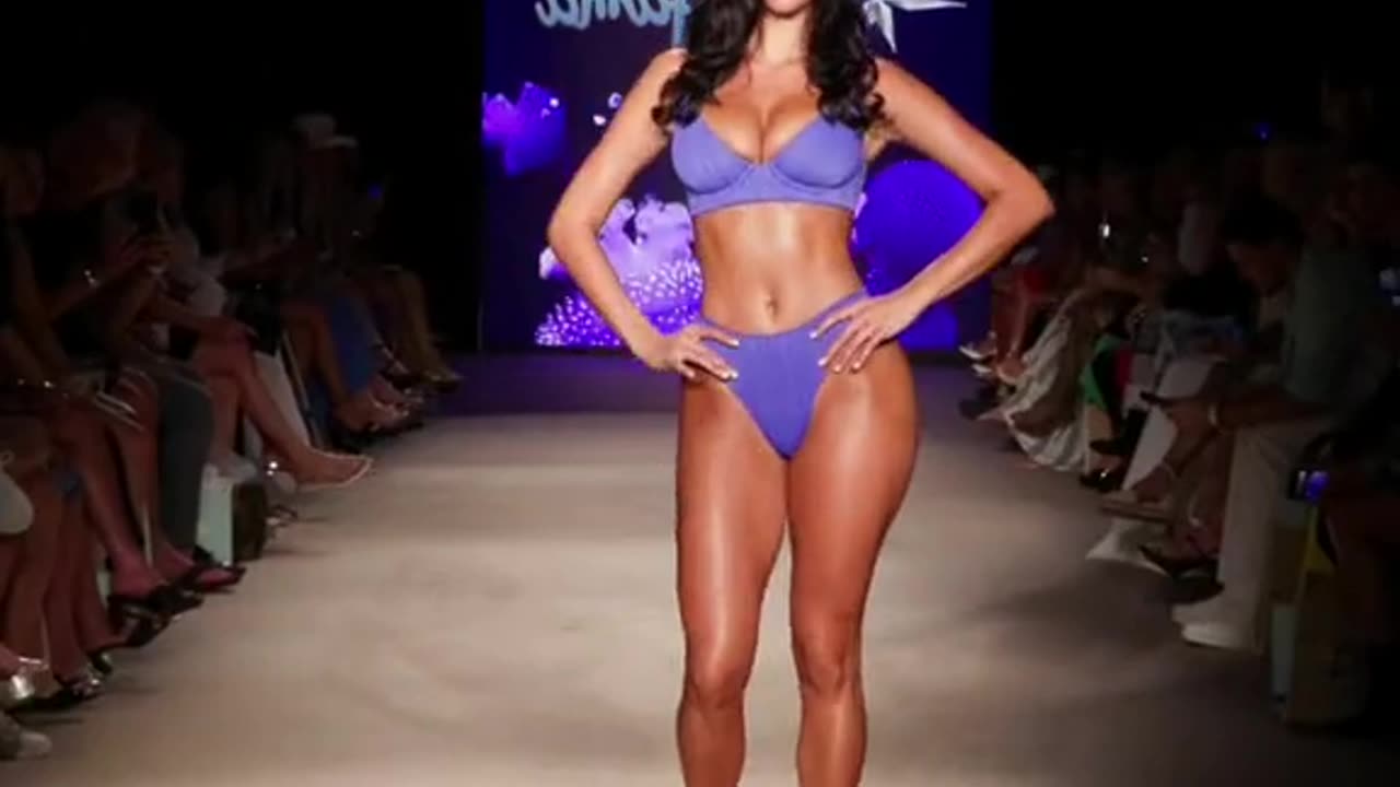 Summer show bikini sexy models