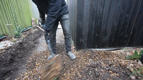 Building my Tiny House, Workshop and Clearing the Land