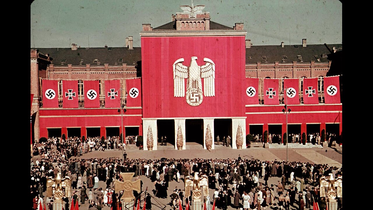 Stunning Tribute to the Immortal Austrian Painter (showing the huge crowds and all the love and joy)