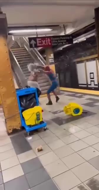 Běžný den v newyorském metru