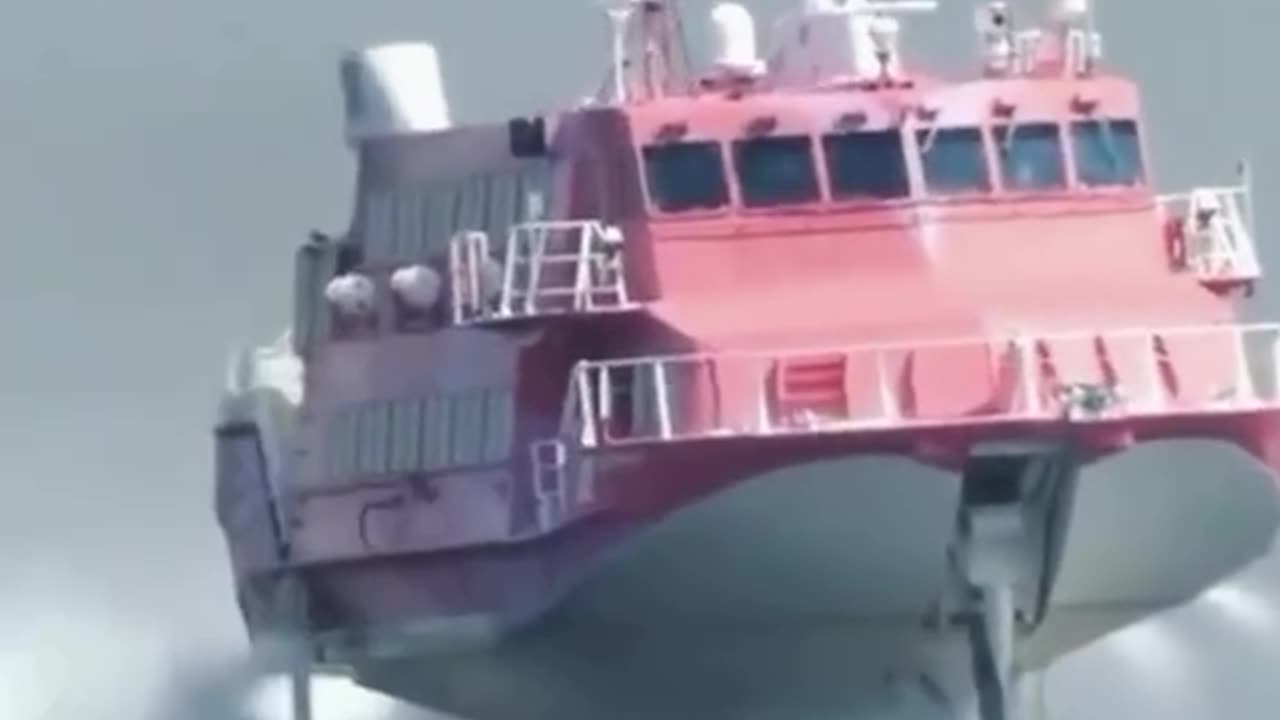 Hydrofoil Boat: Soaring at Speeds Over 60 km/h! 🚤