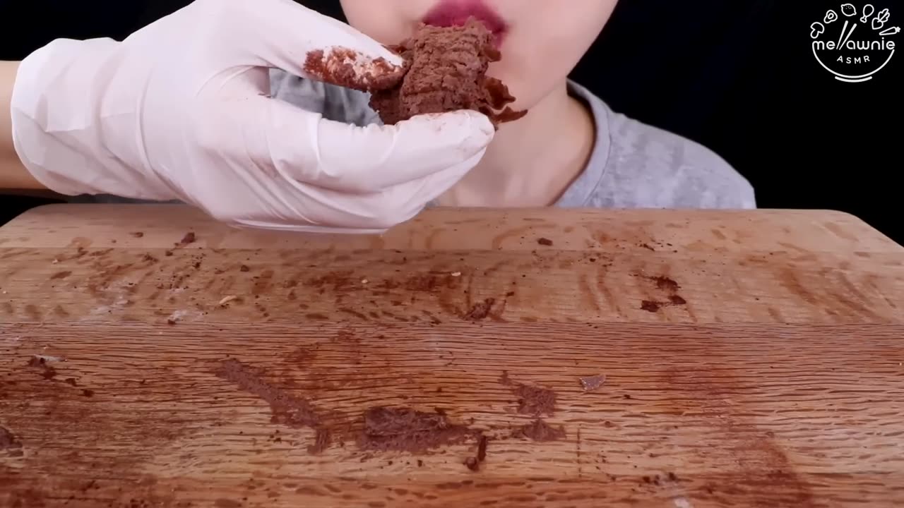 ASMR MUKBANG | CHOCOLATE KINDER ICE CREAM RICE CAKE