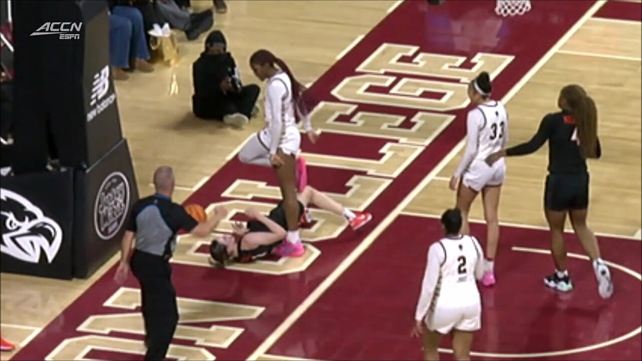 🫢 2 TECHS, 3 INTENTIONALS & EJECTION, Player GRABS Opponent's LEG After Taunt | Women's Basketball