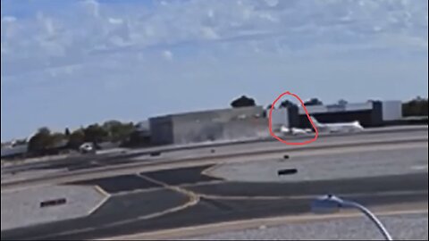 PRIVATE JET CRASHED🛩️💥✈️INTO PARKED PLANE ON SCOTTSDALE RUNWAY🛩️✈️💫