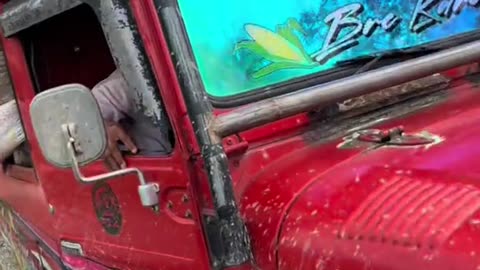 The load was so full, the car swayed
