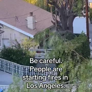 ⚠️NEW: Los Angeles residents execute a leg hook