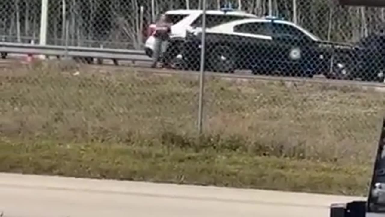 Carjacker Upended by Police Cruiser in Florida After Wild Chase (1)