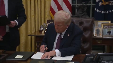 EO DECLARING A NATIONAL EMERGENCY AT THE BORDER SIGNING