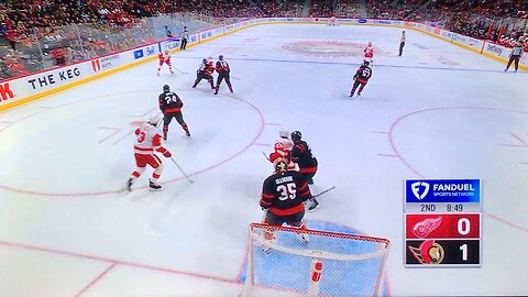 Senators G #35 Linus Ullmark making crazy👀 saves 👀