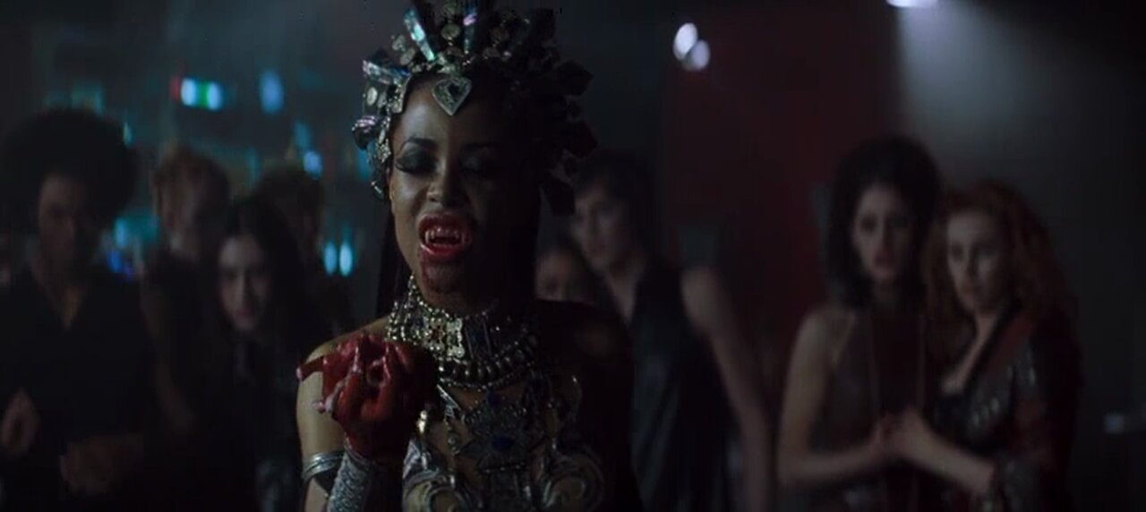 Aaliyah Vampire Queen vs Bloodsuckers